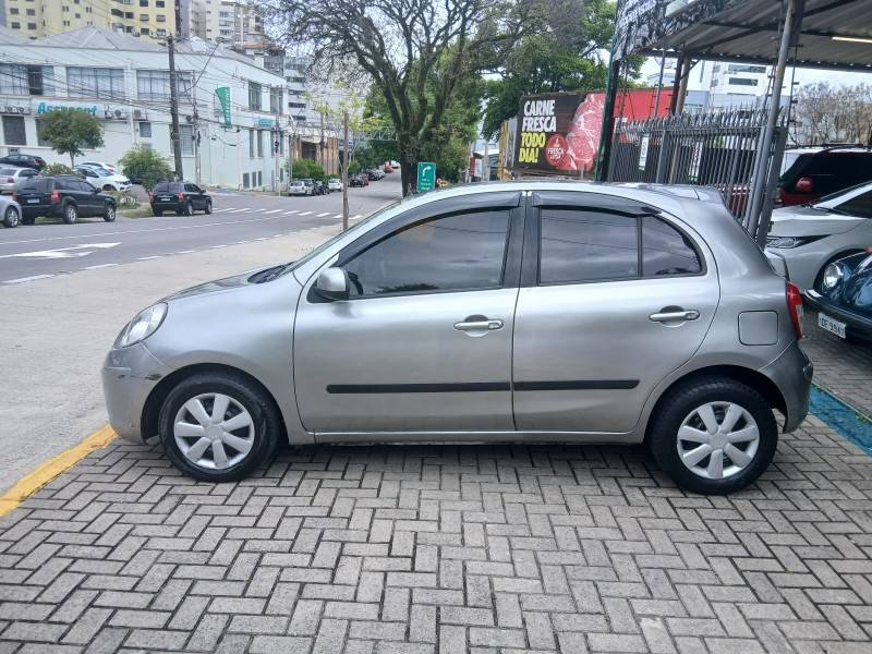 NISSAN - MARCH - 2013/2014 - Cinza - R$ 28.900,00