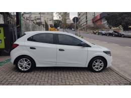 CHEVROLET - ONIX - 2018/2019 - Branca - R$ 52.900,00