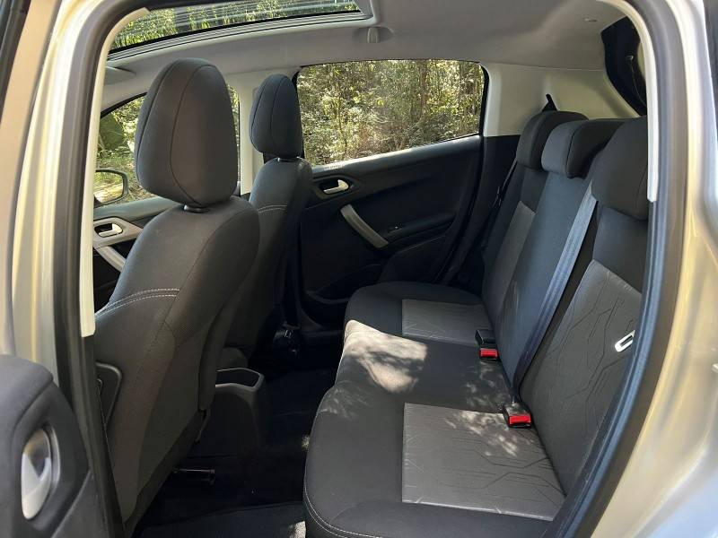 PEUGEOT - 208 - 2017/2017 - Prata - R$ 56.900,00
