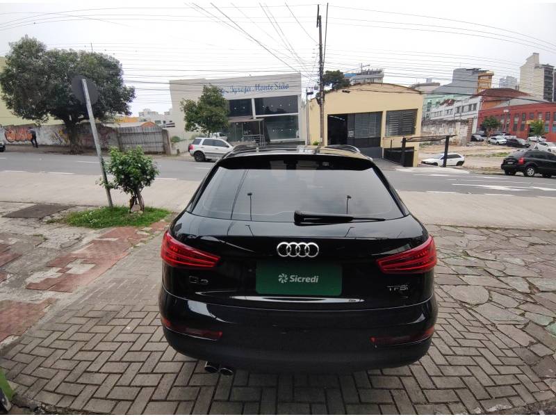AUDI - Q3 - 2016/2016 - Preta - R$ 98.900,00