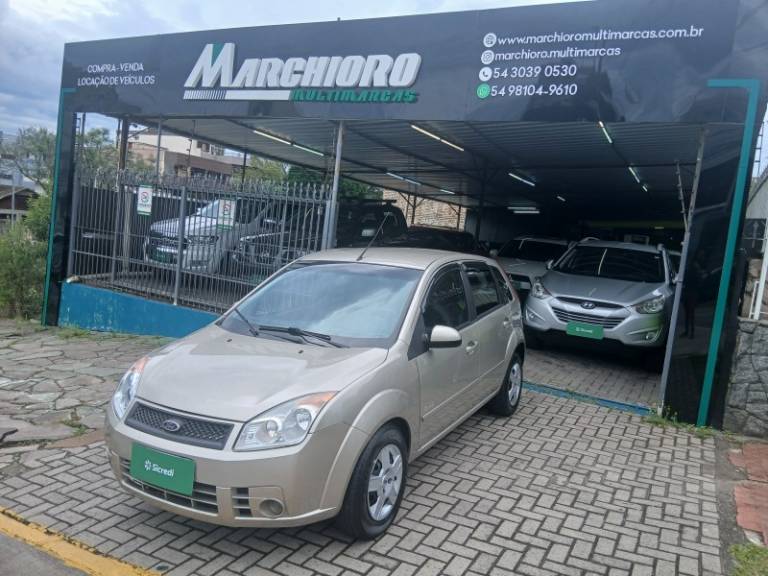 FORD - FIESTA - 2009/2010 - Prata - R$ 31.900,00