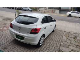 CHEVROLET - ONIX - 2018/2019 - Branca - R$ 52.900,00