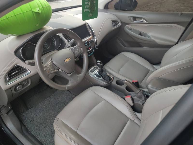 CHEVROLET - CRUZE - 2017/2017 - Preta - R$ 89.900,00
