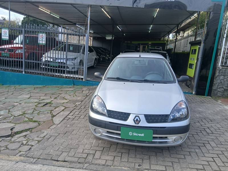 RENAULT - CLIO - 2005/2006 - Prata - R$ 17.900,00