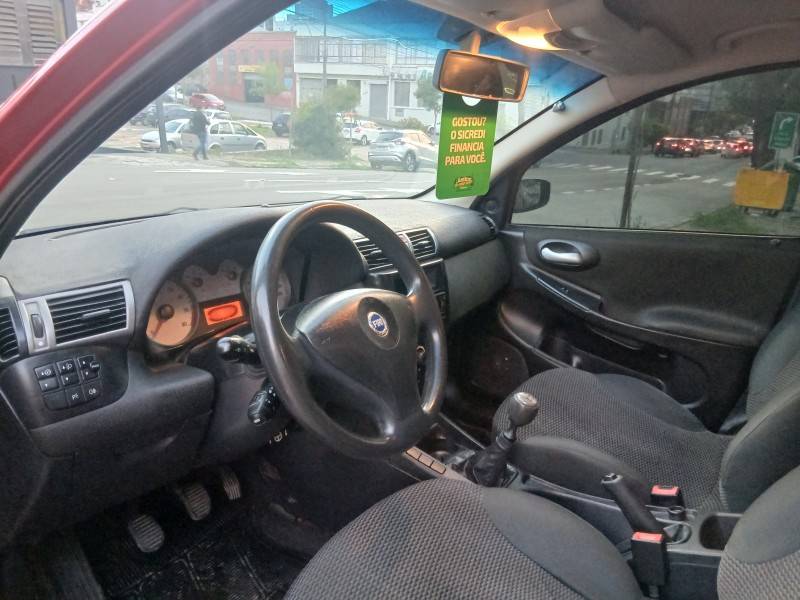 FIAT - STILO - 2007/2007 - Vermelha - R$ 22.900,00