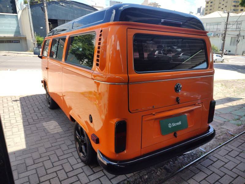 VOLKSWAGEN - KOMBI - 2013/2013 - Laranja - R$ 49.900,00