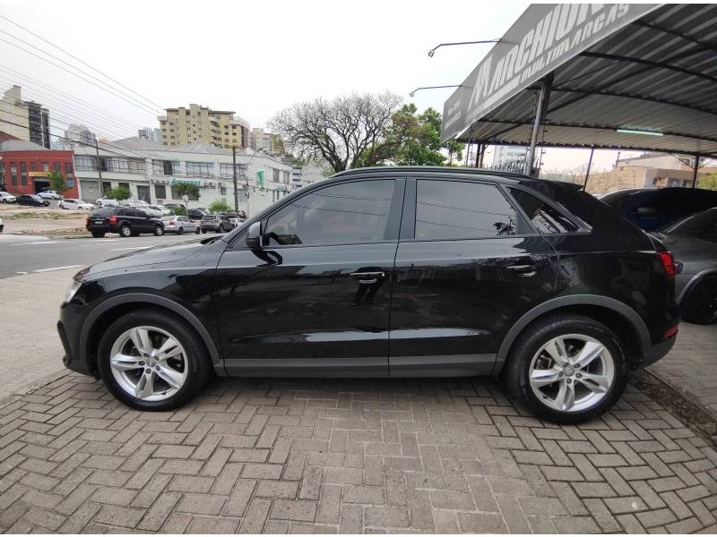 AUDI - Q3 - 2016/2016 - Preta - R$ 98.900,00
