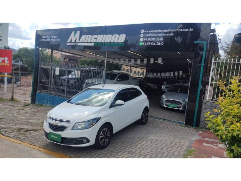 CHEVROLET - ONIX - 2015/2015 - Branca - R$ 49.900,00