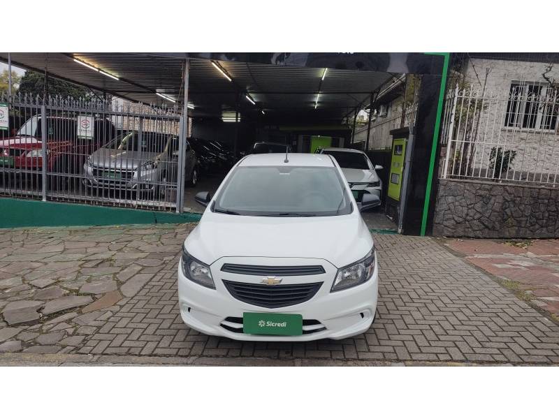CHEVROLET - ONIX - 2018/2019 - Branca - R$ 52.900,00