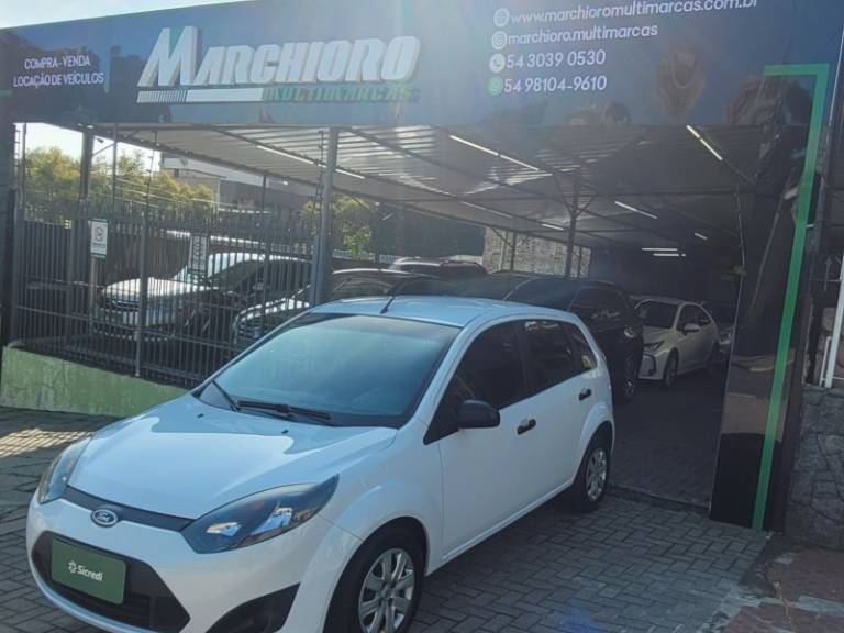 FORD - FIESTA - 2010/2011 - Branca - R$ 29.900,00