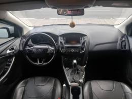 FORD - FOCUS - 2017/2017 - Branca - R$ 64.900,00