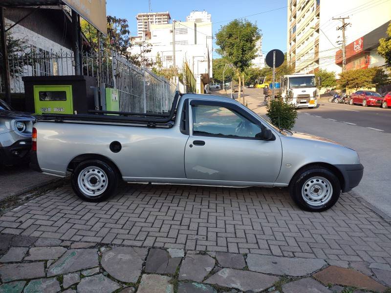 FORD - COURIER - 2005/2005 - Prata - R$ 32.900,00