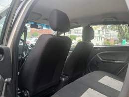 FORD - FIESTA - 2009/2010 - Prata - R$ 31.900,00