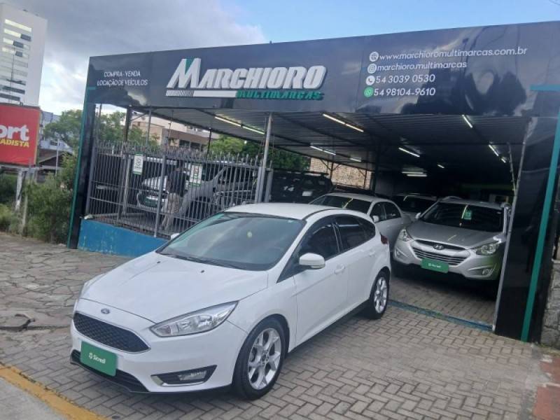 FORD - FOCUS - 2017/2017 - Branca - R$ 64.900,00