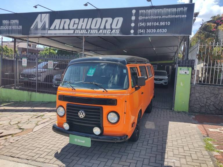 VOLKSWAGEN - KOMBI - 2013/2013 - Laranja - R$ 49.900,00