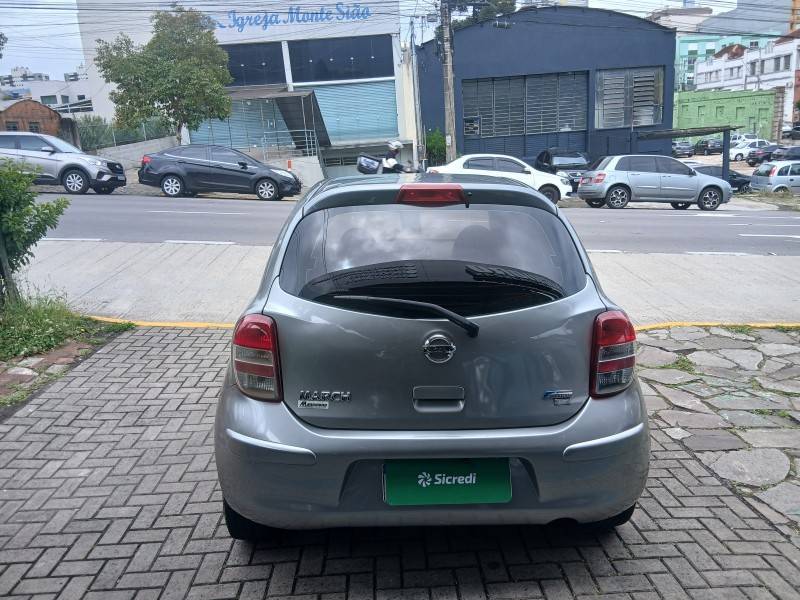 NISSAN - MARCH - 2013/2014 - Cinza - R$ 28.900,00