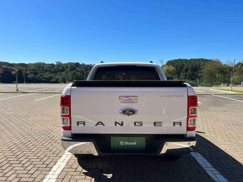 FORD - RANGER - 2017/2017 - Branca - R$ 139.900,00