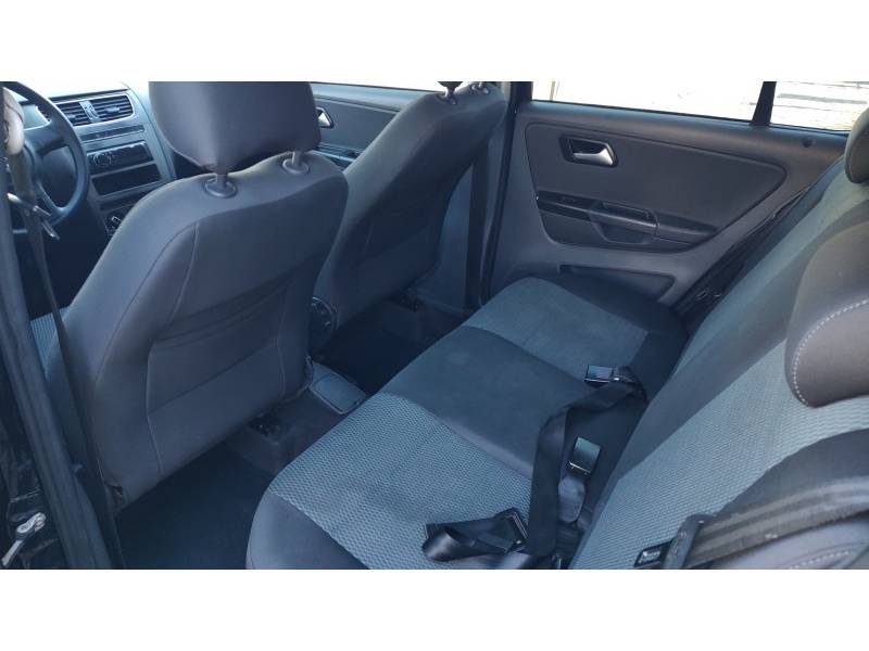 VOLKSWAGEN - FOX - 2014/2014 - Preta - R$ 35.900,00